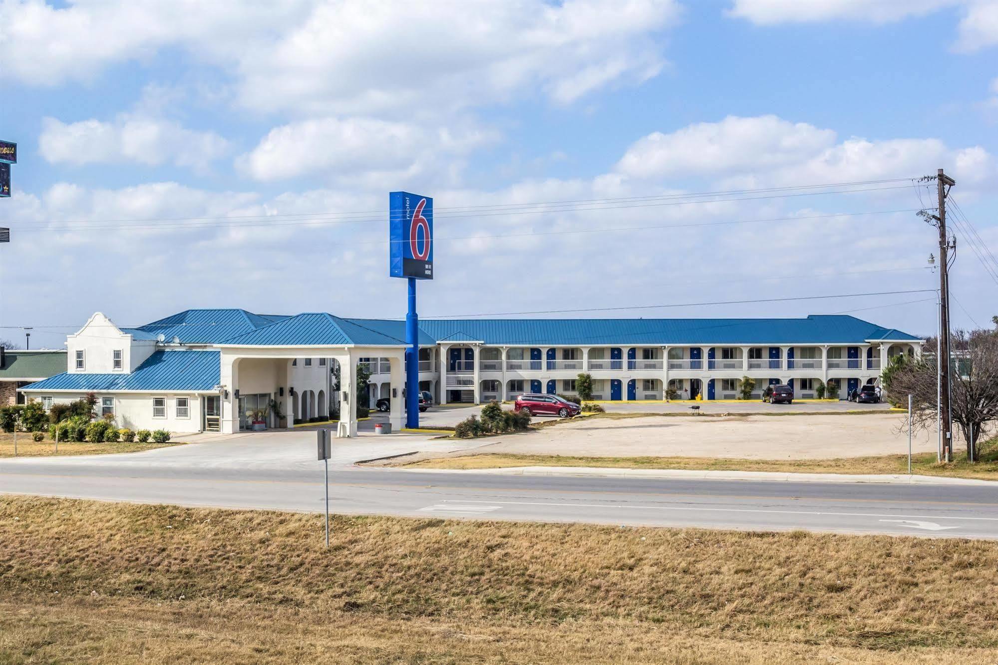 Motel 6 Seguin Tx Dış mekan fotoğraf