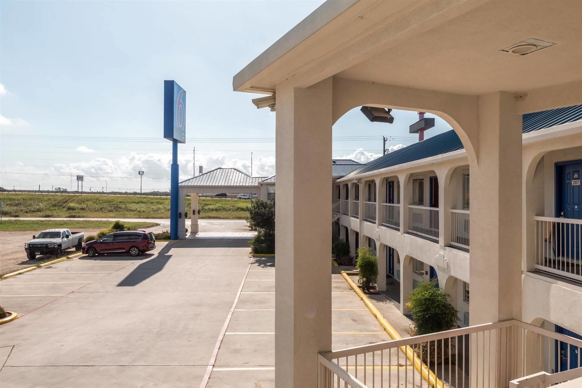 Motel 6 Seguin Tx Dış mekan fotoğraf