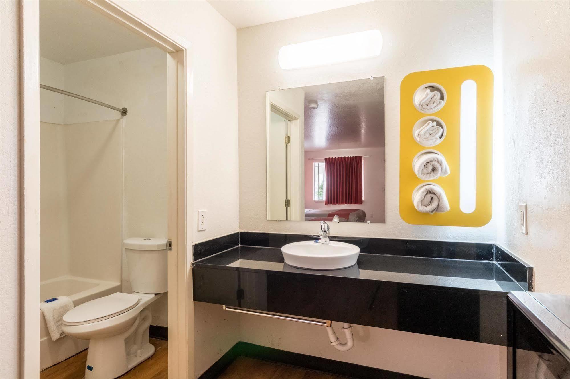 Motel 6 Seguin Tx Dış mekan fotoğraf