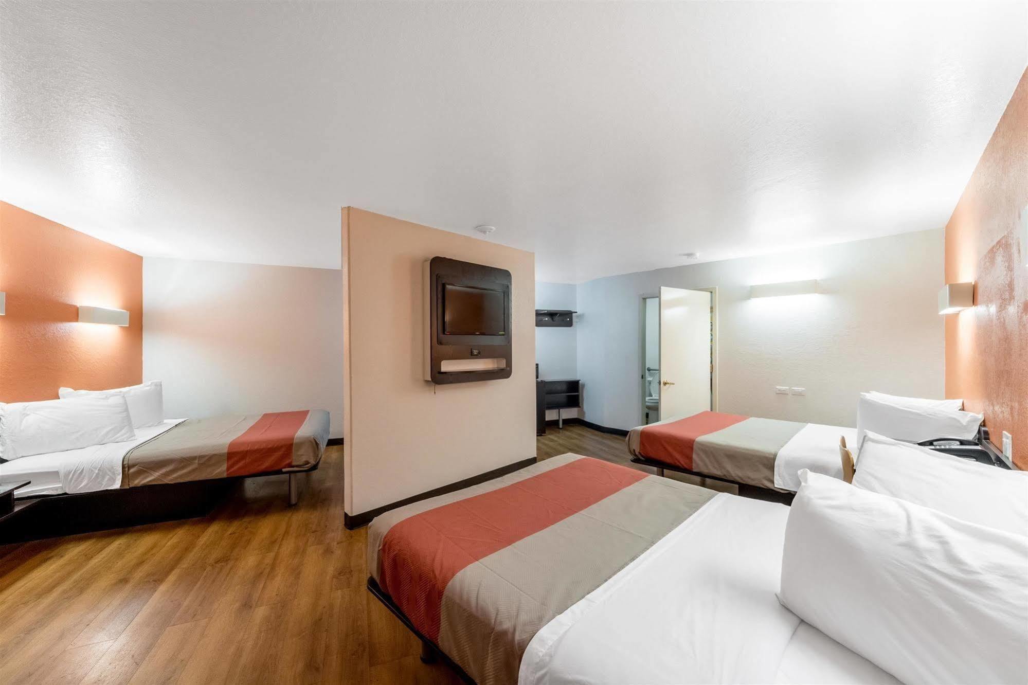Motel 6 Seguin Tx Dış mekan fotoğraf