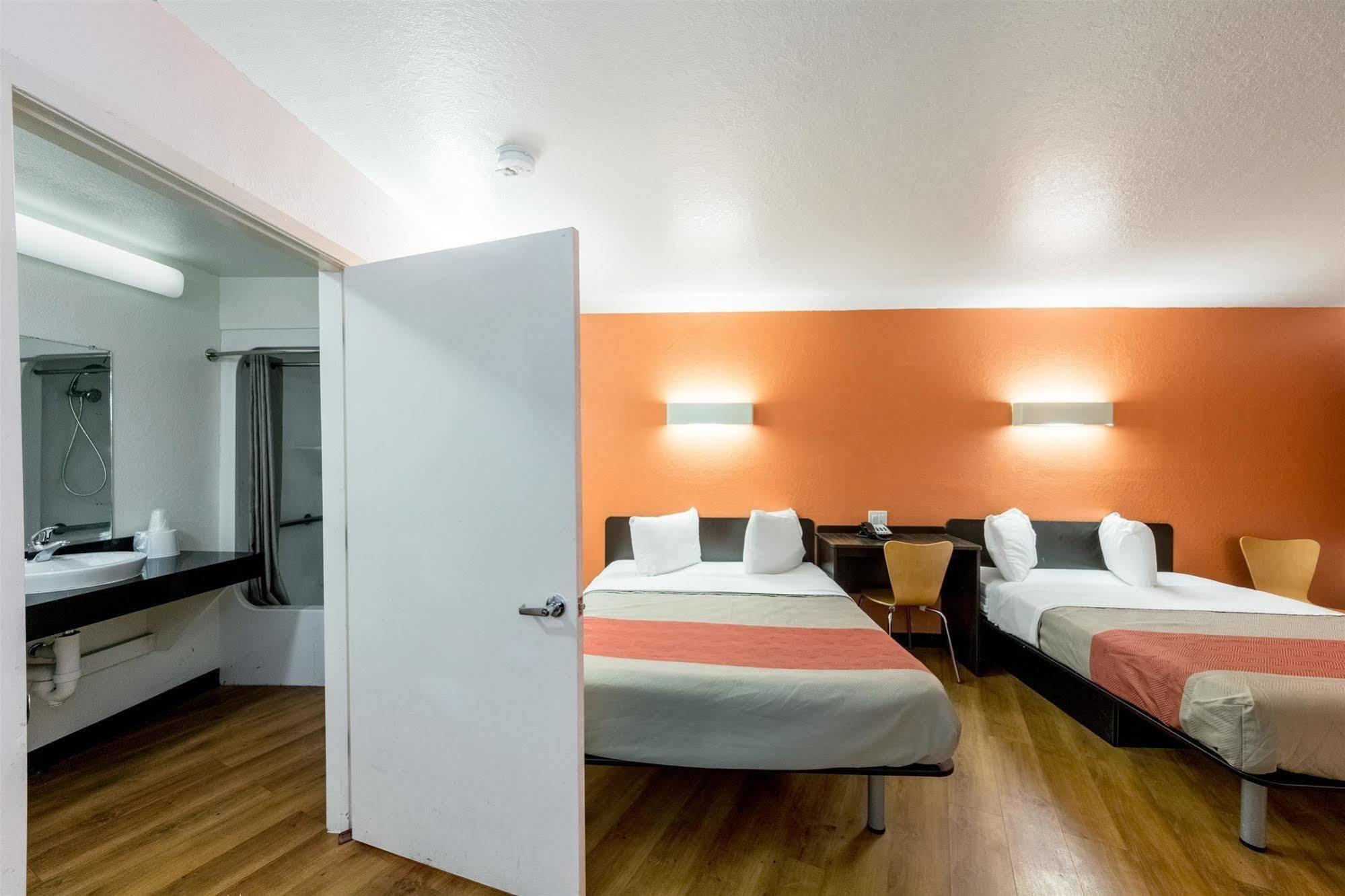 Motel 6 Seguin Tx Dış mekan fotoğraf