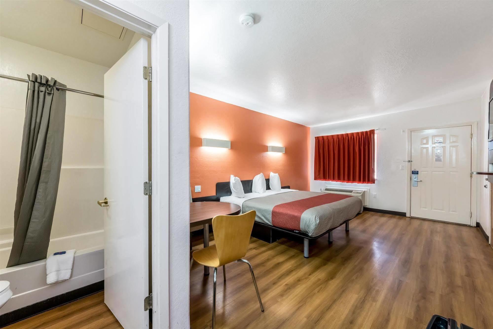 Motel 6 Seguin Tx Dış mekan fotoğraf