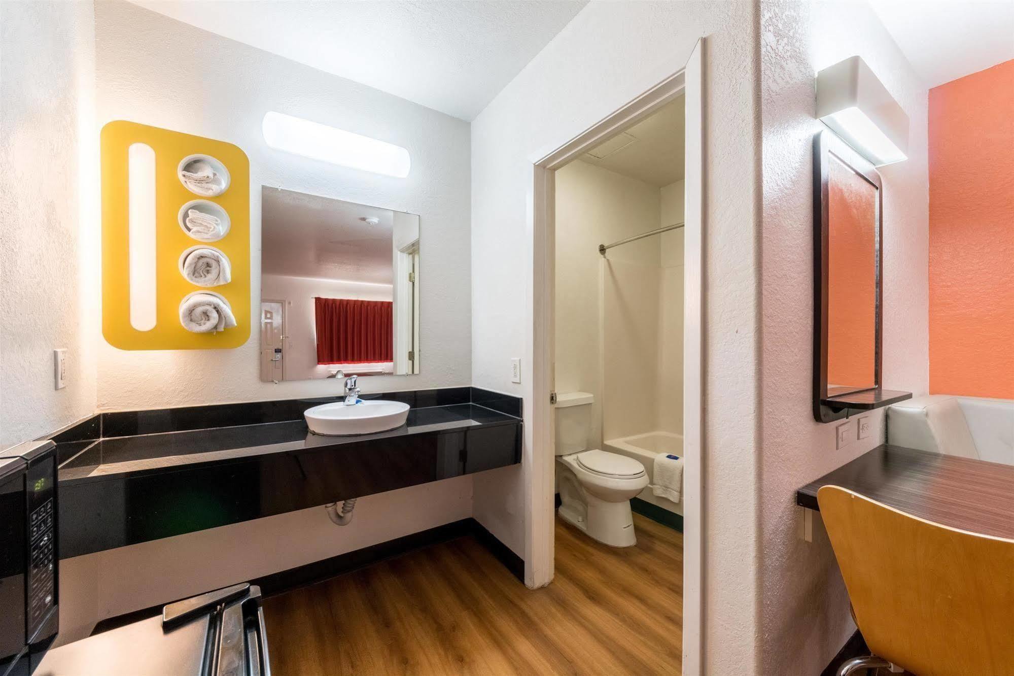 Motel 6 Seguin Tx Dış mekan fotoğraf