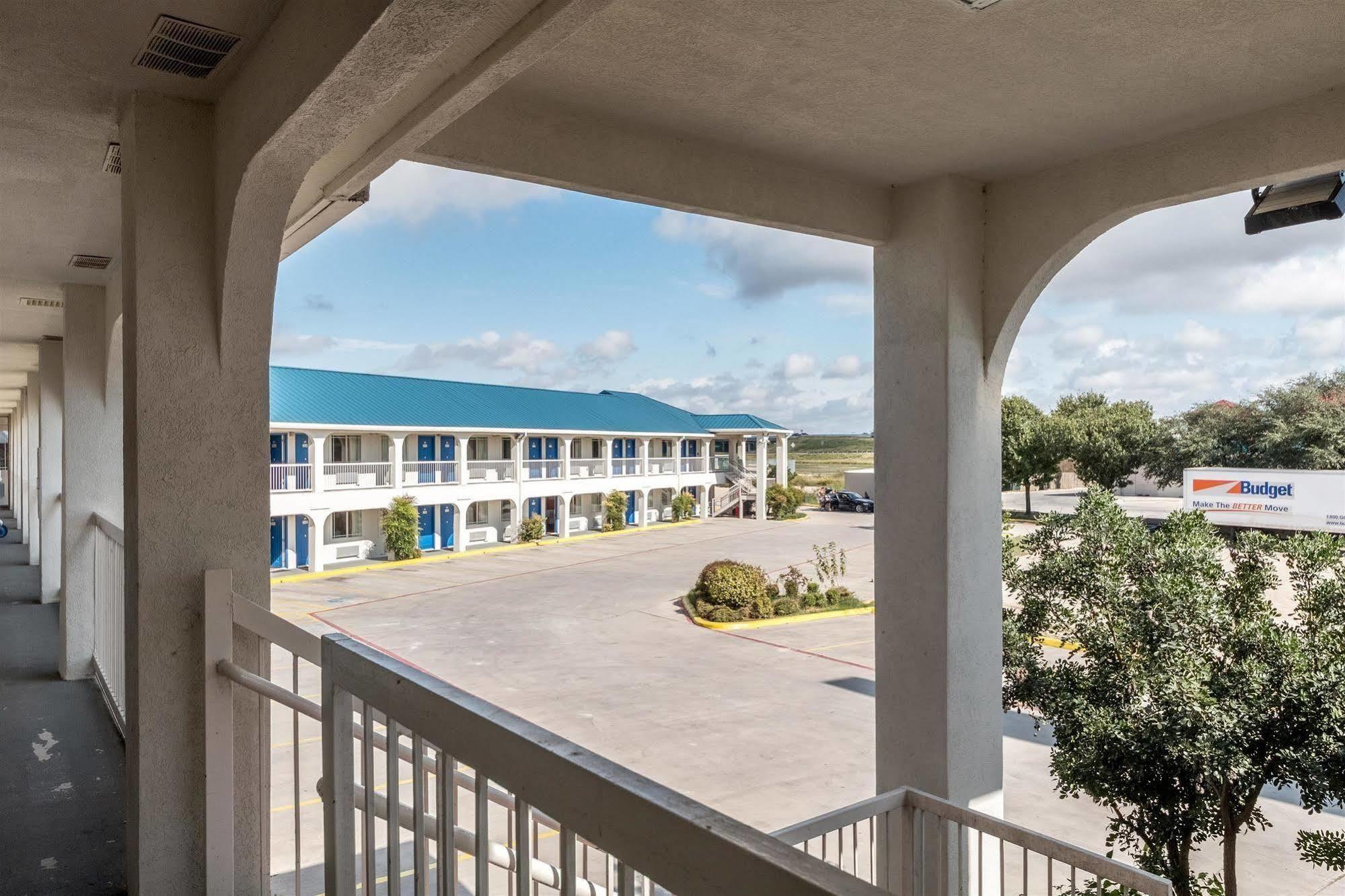 Motel 6 Seguin Tx Dış mekan fotoğraf