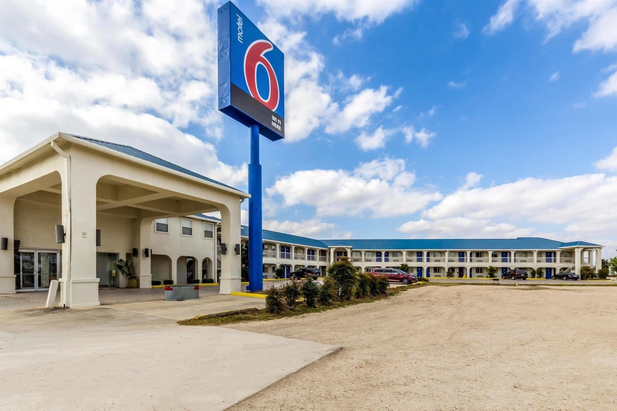 Motel 6 Seguin Tx Dış mekan fotoğraf